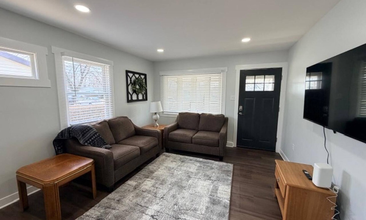 Hammond House | Chicago Suburb Home Near BP Refinery and Hospitals