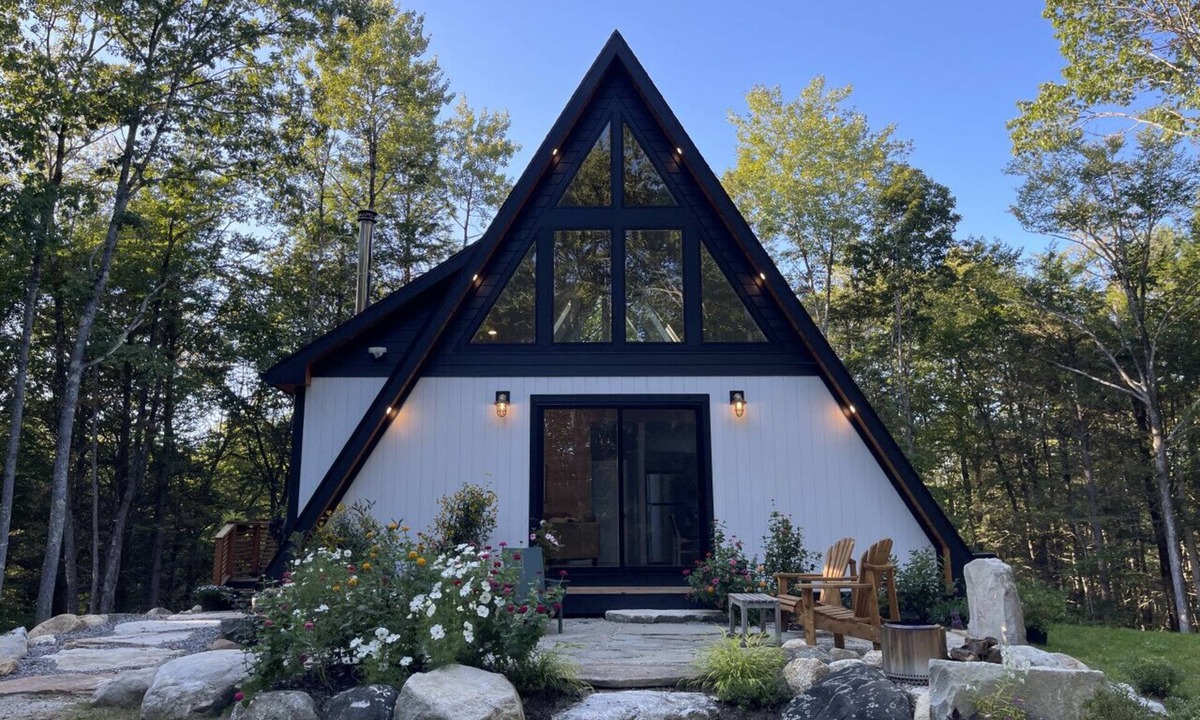 Freeport Cabin | Chickadee A-Frame on Private Road