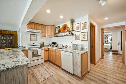 Cashmere Apartment | Chickadee Suite