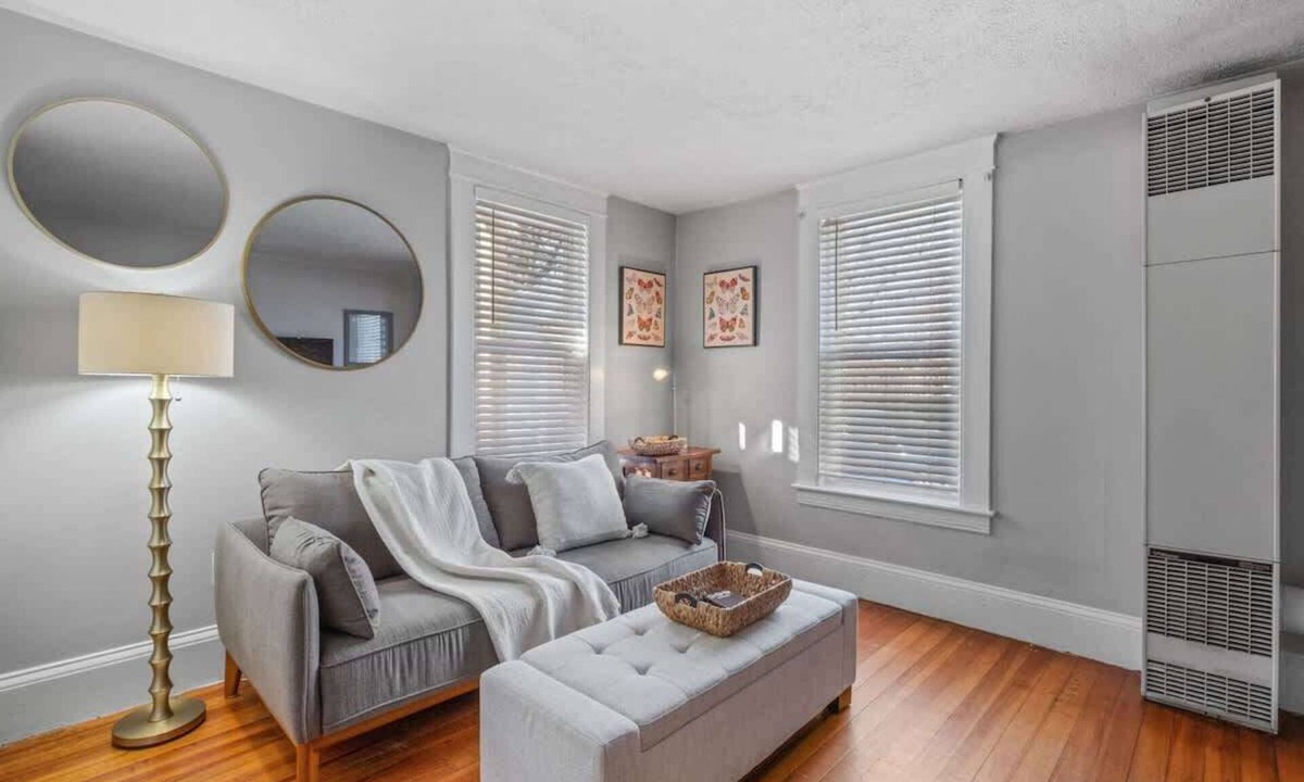 Manchester Apartment | Chicly Styled - Warm & Neutral Mid Term Rental