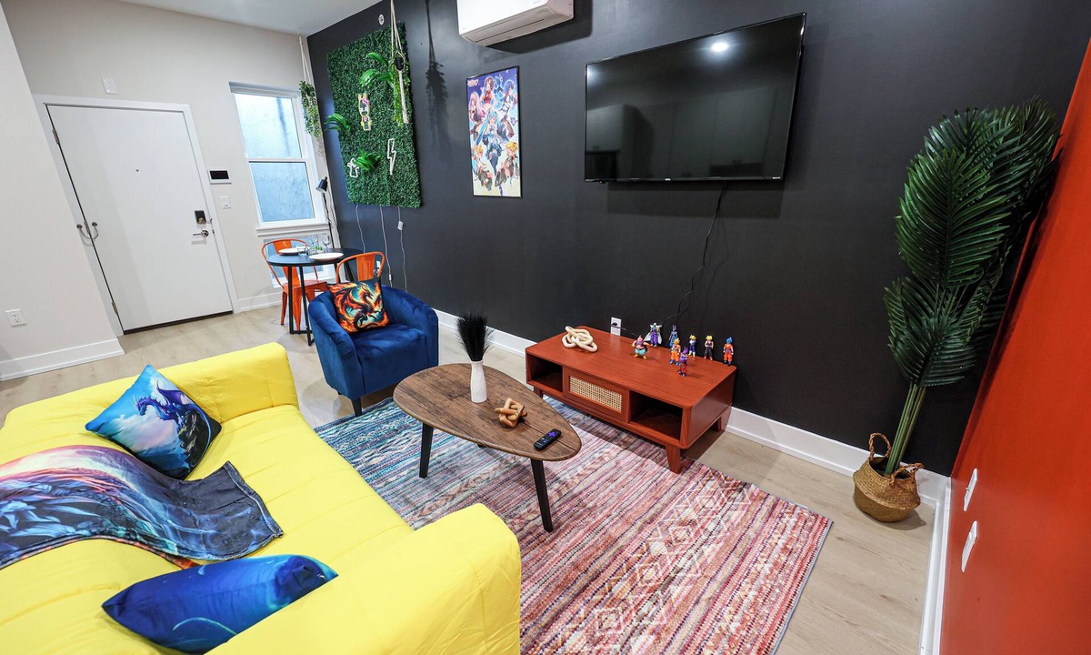 East Parkside Apartment | Chill in Style Anime Themed Escape