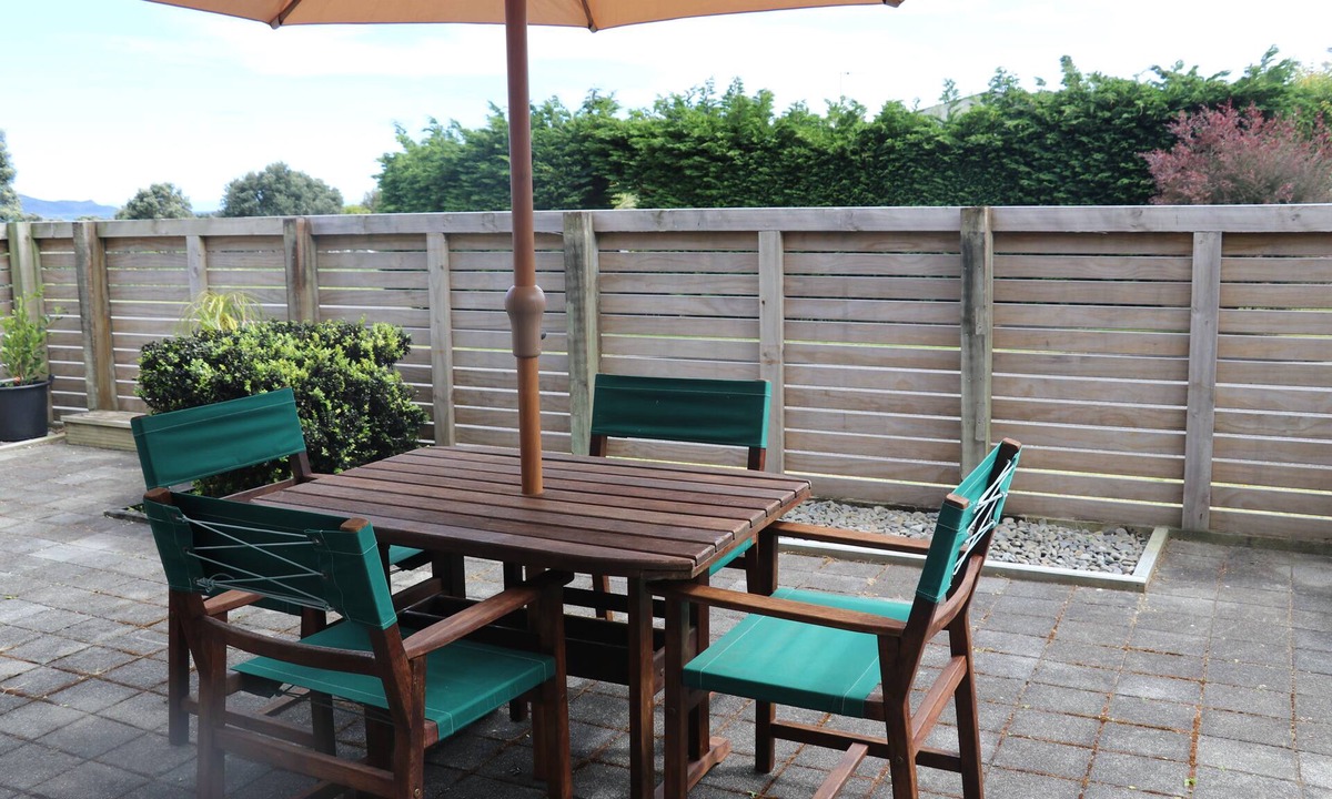 Waikanae Apartment | Chill on Trigg