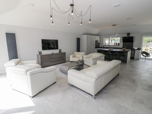 Pitchcombe House | Chillon