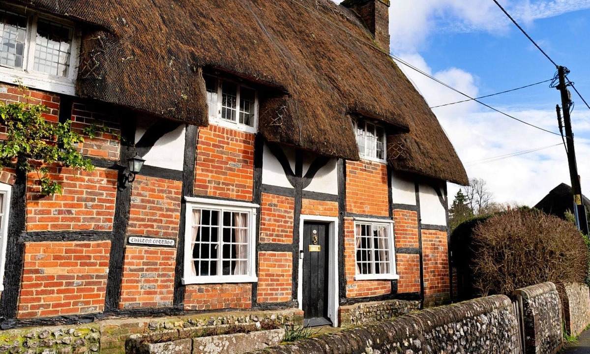 Chilton Foliat House | Chilton Cottage by Interhome