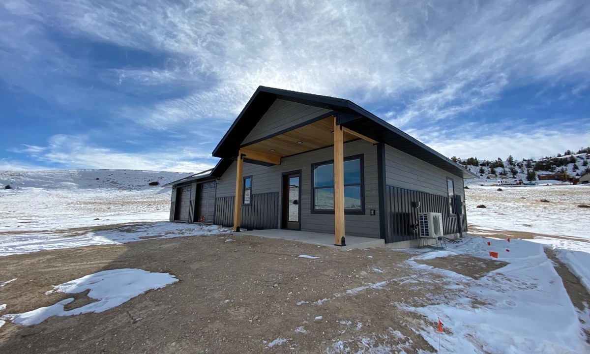 Shining Mountains House | Chimney Trail Cabin