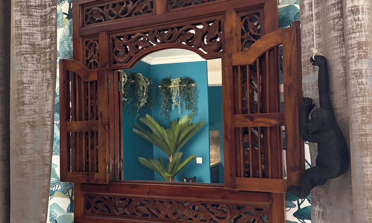 Paroisse Notre-Dame Apartment | Chinatown Dreams by Mimi