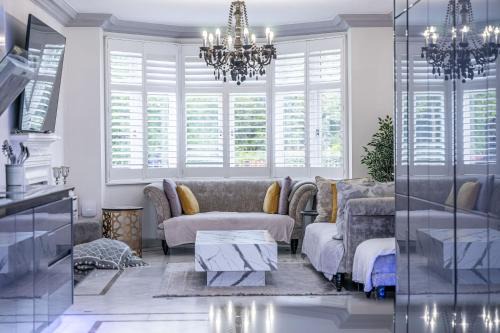 Endlebury Apartment | Chingford Manor