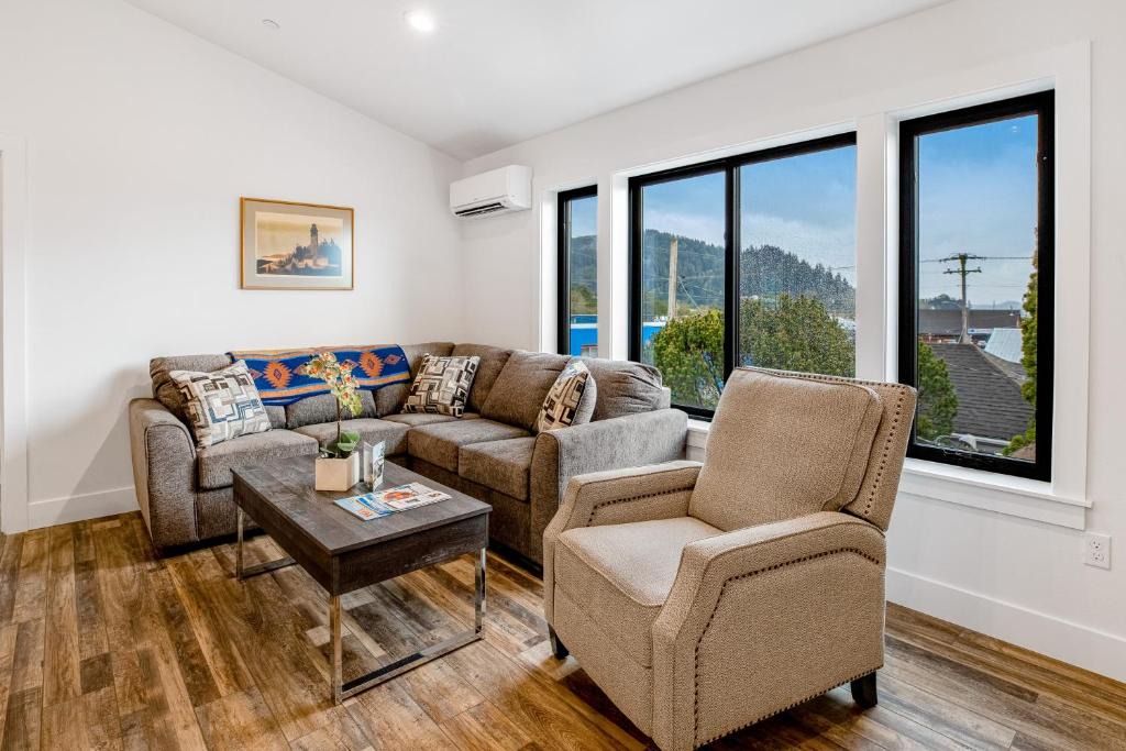 Garibaldi Apartment | Chinook Suite