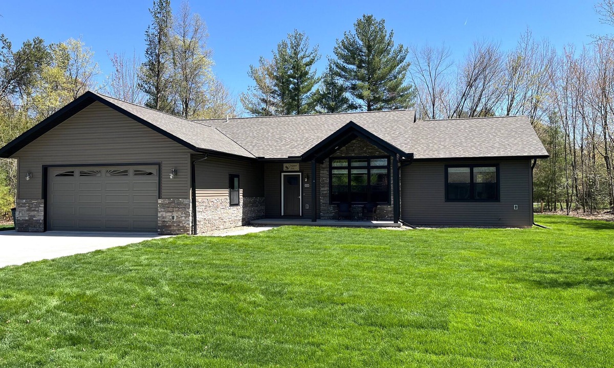 Spring Brook House | Chipper Inn @ Spring Brook Resort