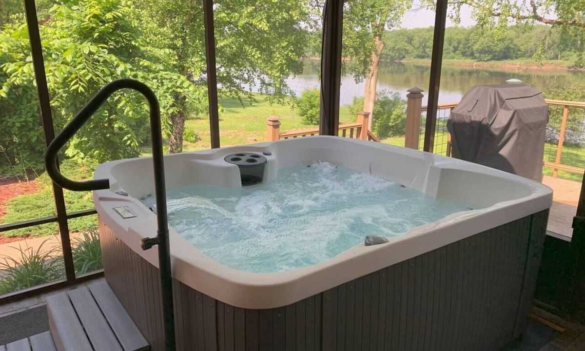 Durand House | CHIPPEWA RIVER RETREAT-DURAND