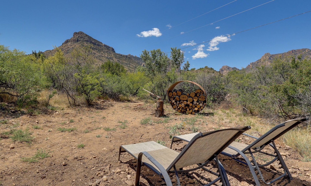 Portal Cabin | Chiricahua Birding Cabin By Cave Creek Canyon!