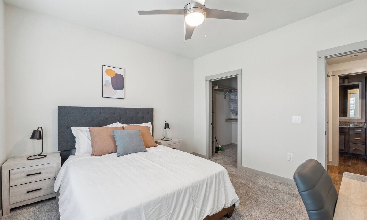 Cleburne Apartment | Chisholm Trace 1233 I Spacious 1 Bed 1 Bath