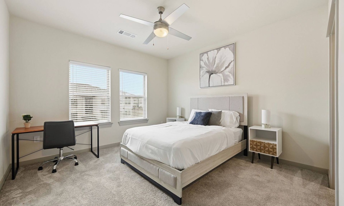 Cleburne Apartment | Chisholm Trace 1233 I Spacious 1 Bed 1 Bath