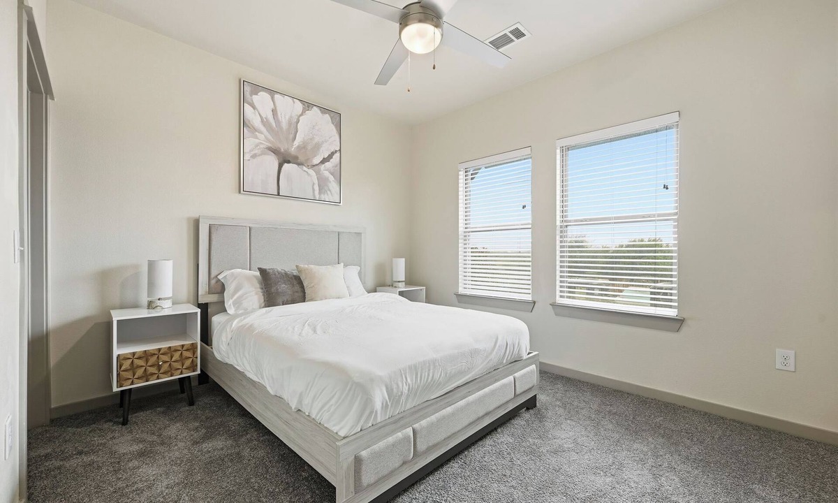 Cleburne Apartment | Chisholm Trace 812 | Perfect 2BD 2BA