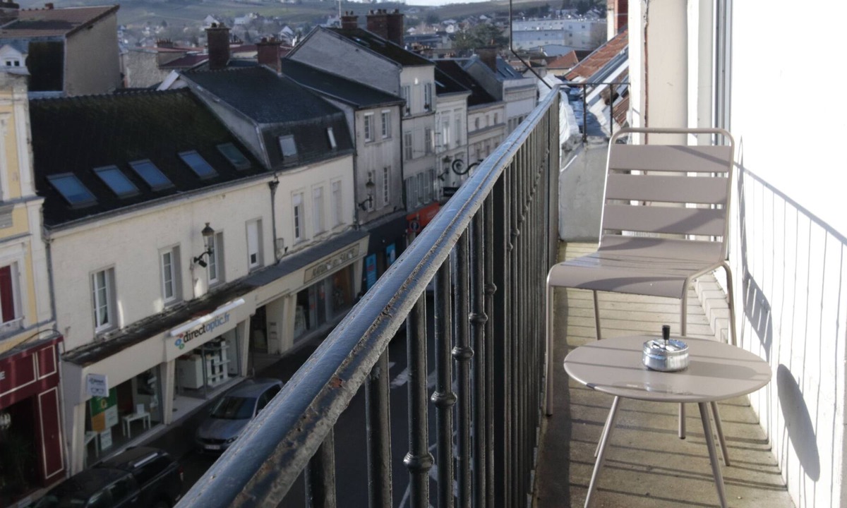 Epernay Apartment | Chloé & Ambroise