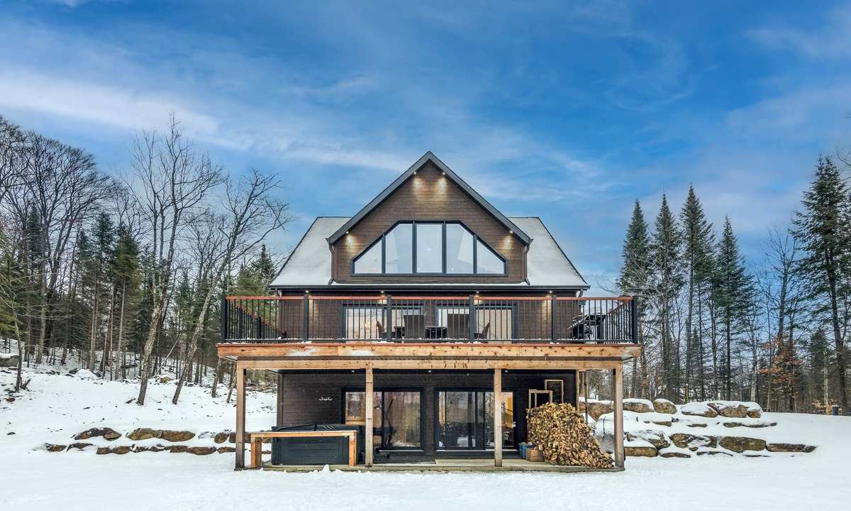 Saint-Faustin-Lac-Carre Ski Chalet | Chouette Chalet