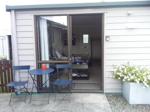Otorohanga Bed & Breakfast | Chris and Dave's B & B