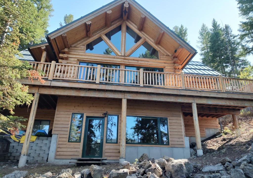 Kalispell House | Christys Cottage Waterfront with slide and Ice Shanty