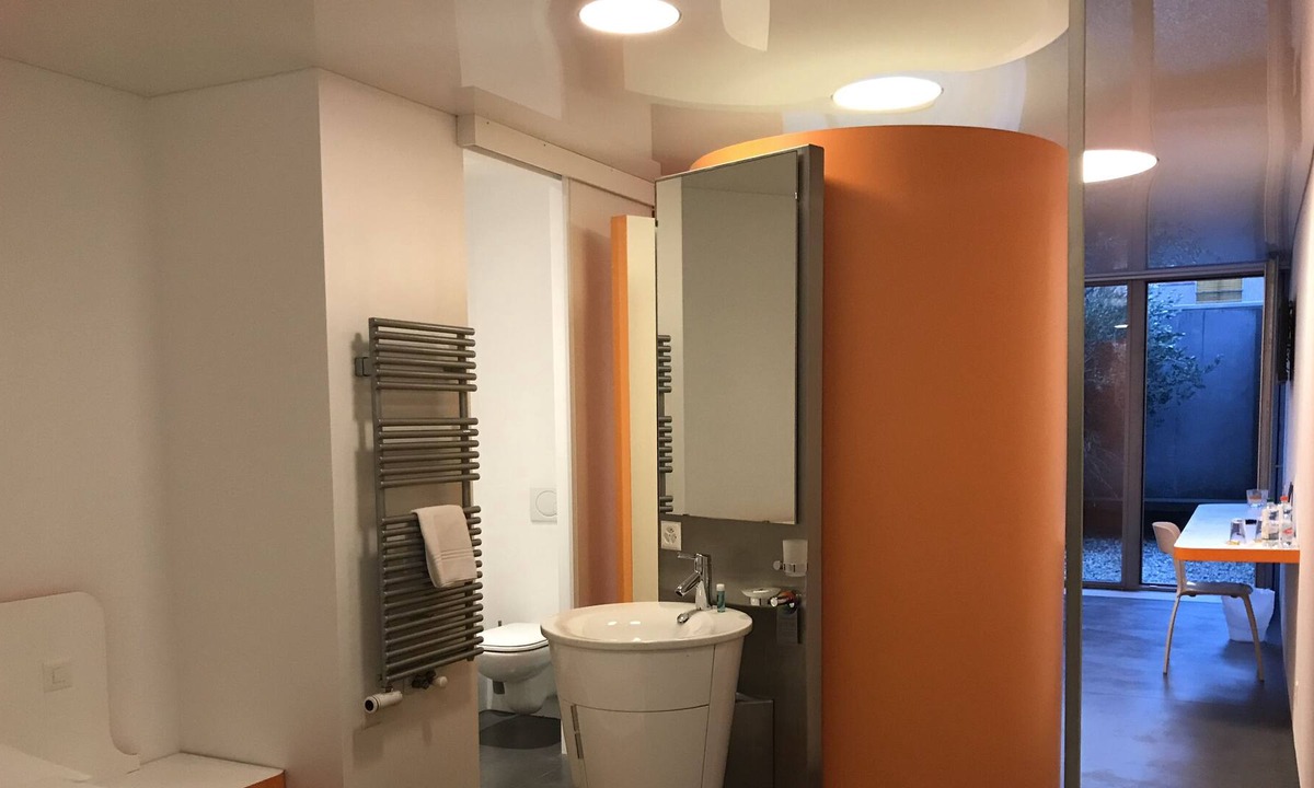 Mezzovico Hotel | Chromotel