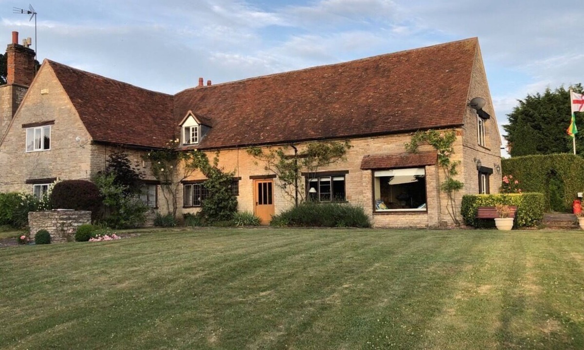 Lighthorne Bed & Breakfast | Church Hill Farm B&B