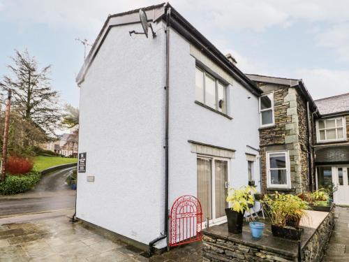 Ambleside House | Church View