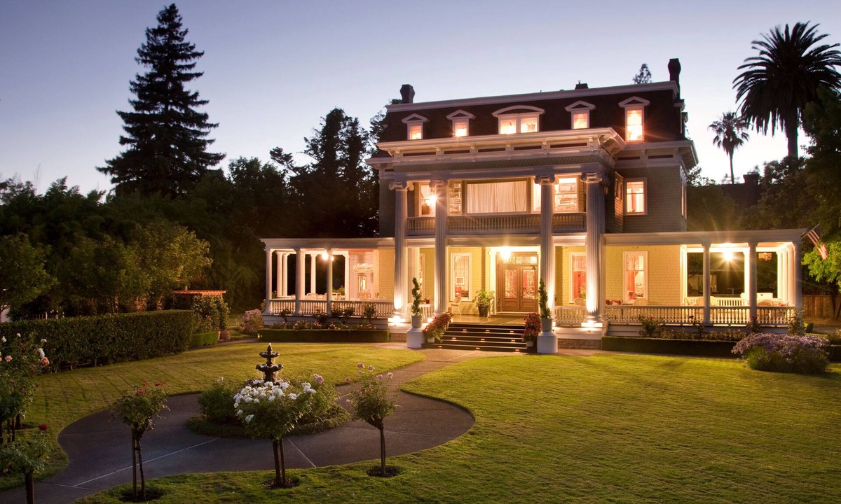 Napa Bed & Breakfast | Churchill Manor B&B