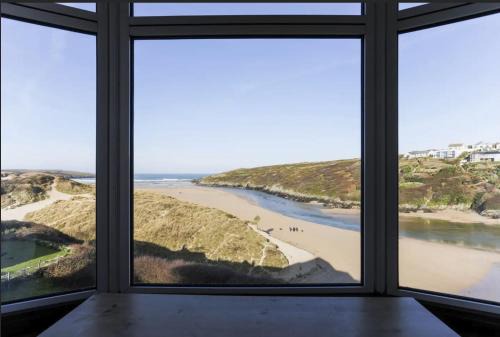 Crantock House | Chy-an-Lowena