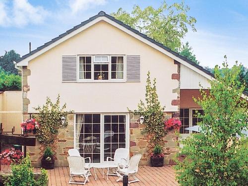 Lydney House | Cider Press Cottage