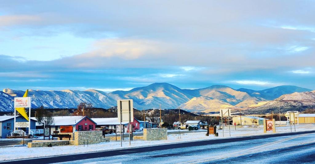 Cimarron Hotel | Cimarron Inn & RV Park