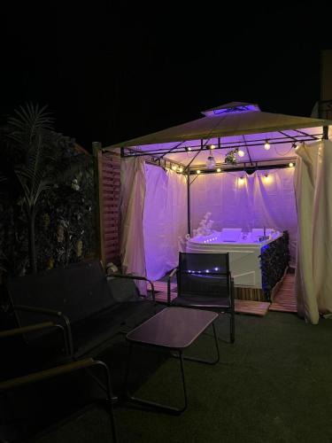 Saclas House | Cinéma & Spa Privatifs en Pleine Nature à 1h de Paris