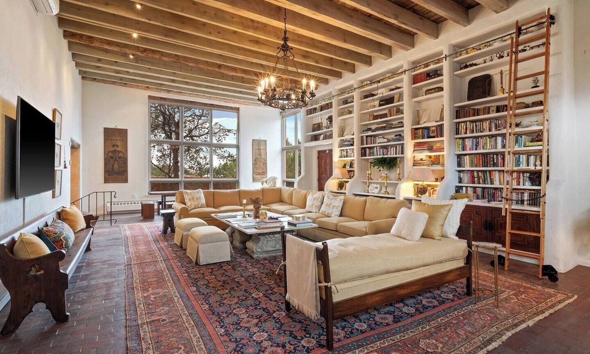 Santa Fe House | Cinco Chimineas- Indoor Pool, Walk to Plaza