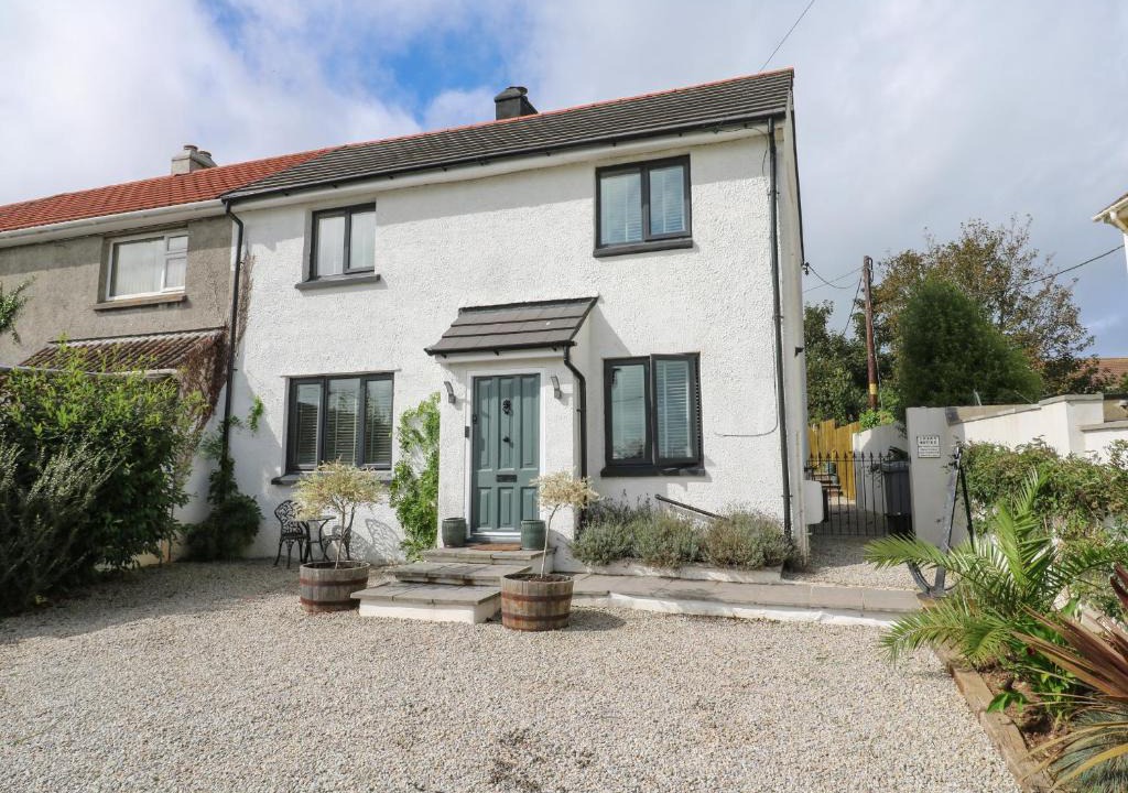 Illogan House | Cinders Loft