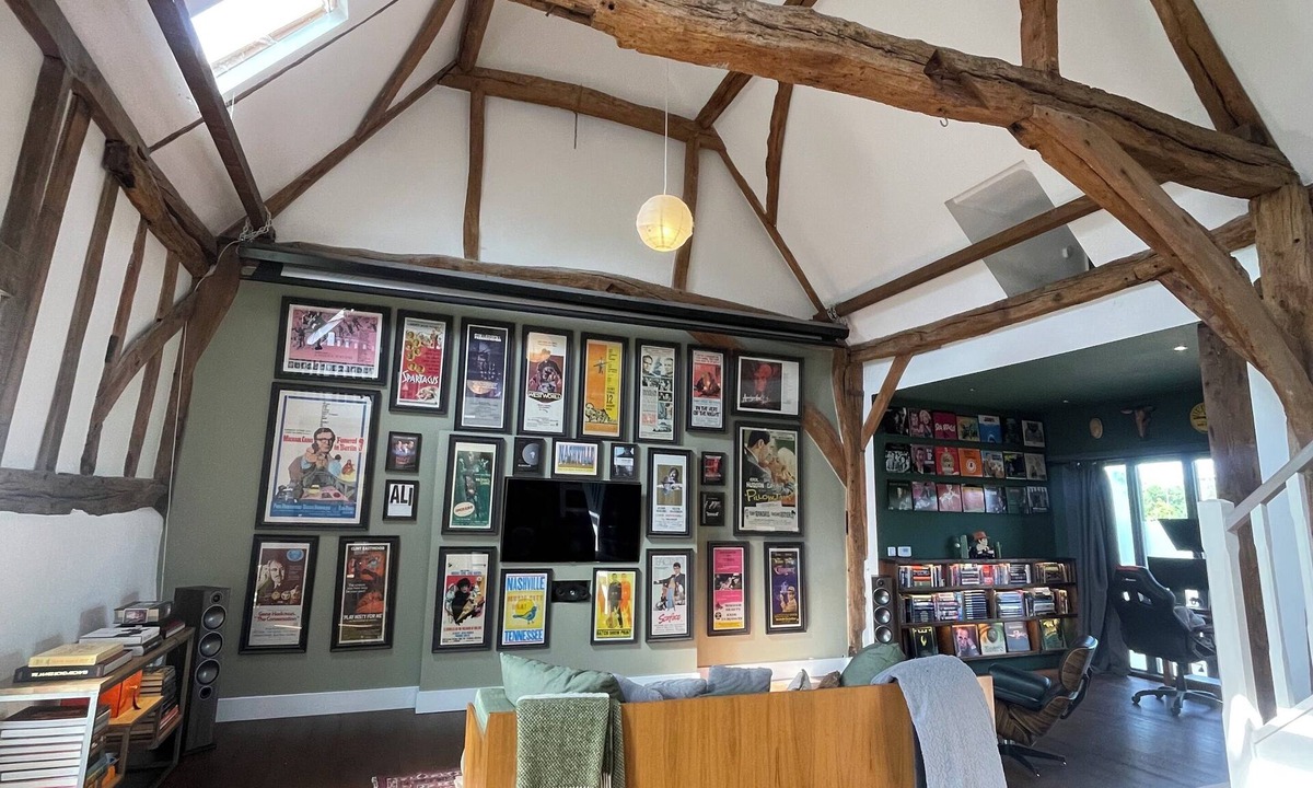 Shephall House | Cinema Barn
