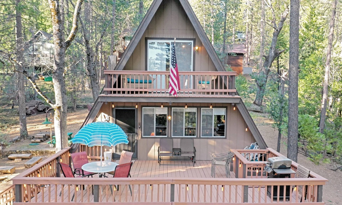 Glencoe Cabin | Cinnamon Bear-Adorable A-Frame with Heating!