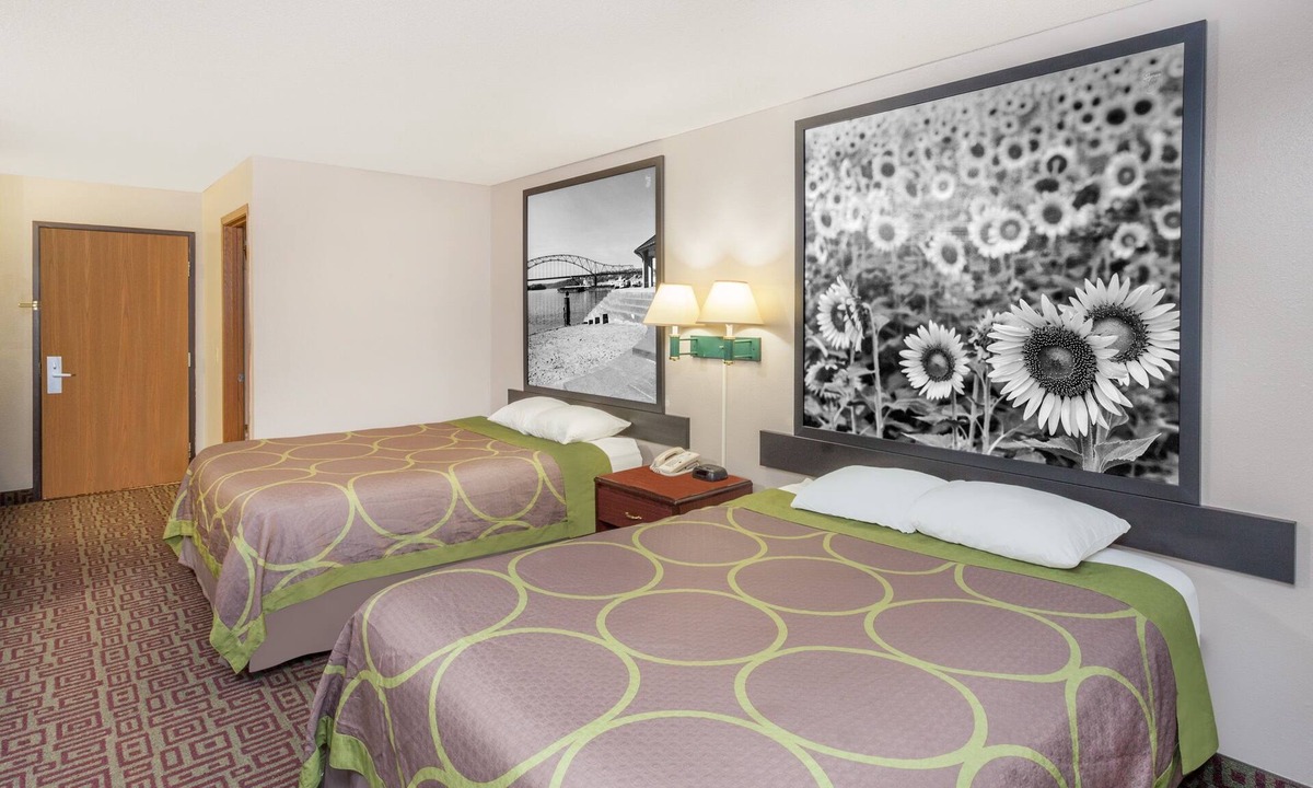 Anamosa Hotel | Circle S Motel