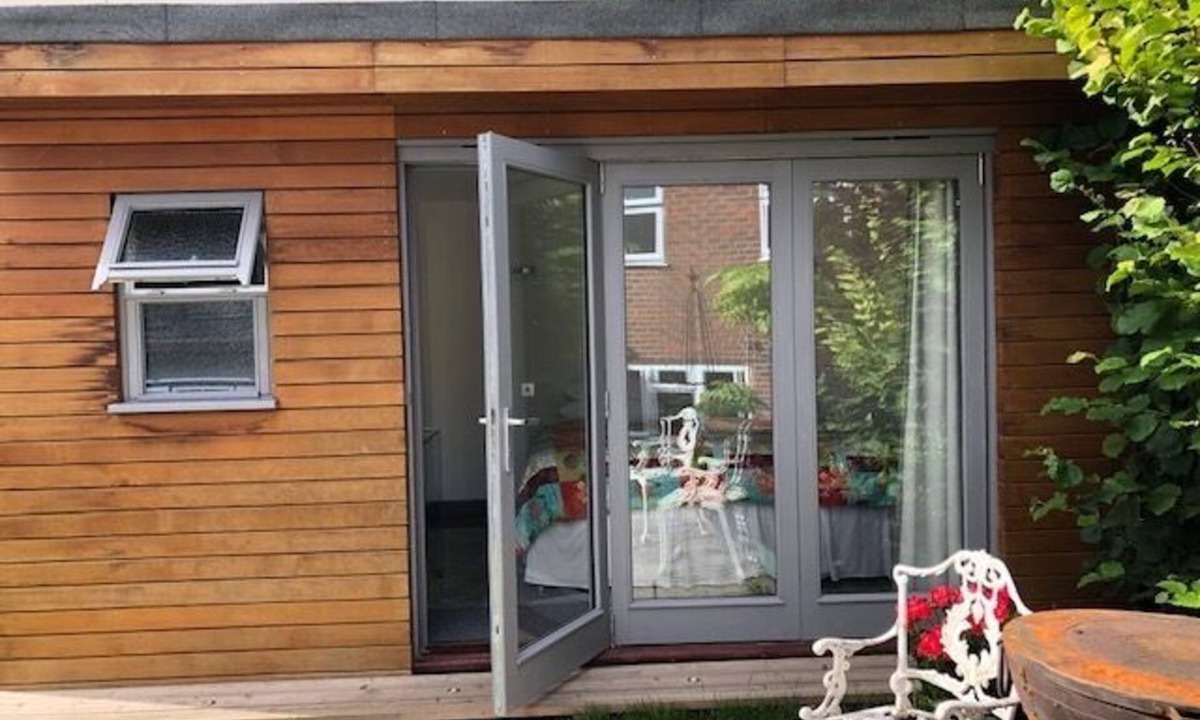 Pewsey Bed & Breakfast | Circles Guest House