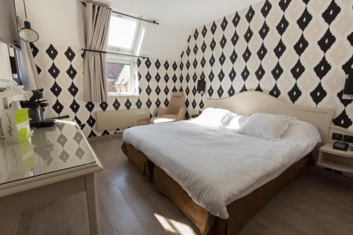 Noyon Hotel | Cit'Hotel - Hotel Le Cèdre