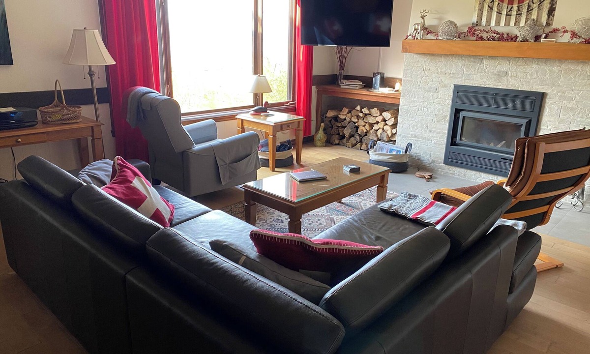 Mont-Tremblant Condo | CITQ-300852 Algonquin, True Ski-in Ski-out, All the Comfort You Need