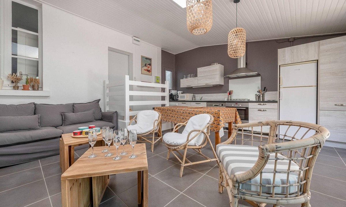 Saint-Brevin-l'Ocean Apartment | City center patio apartment 100m from the beach