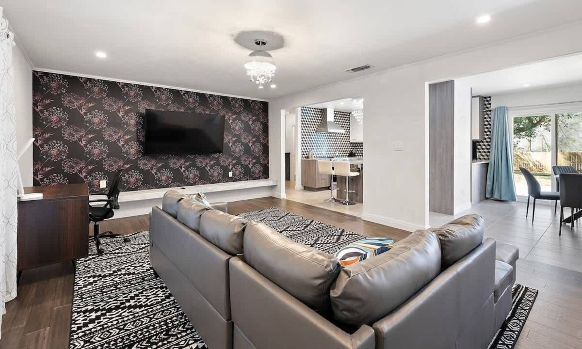 Nacogdoches House | City Center Charm: 5 Mins to SFA
