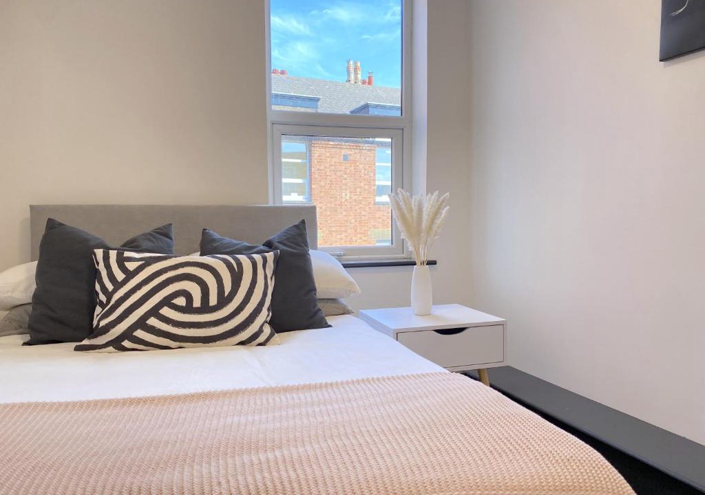 Sunderland Apartment | City Center Top Floor Executive Flat