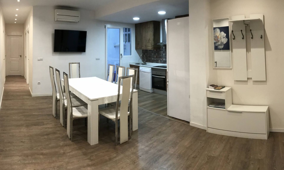 Barrio del Carmen Apartment | City center where Falla starts