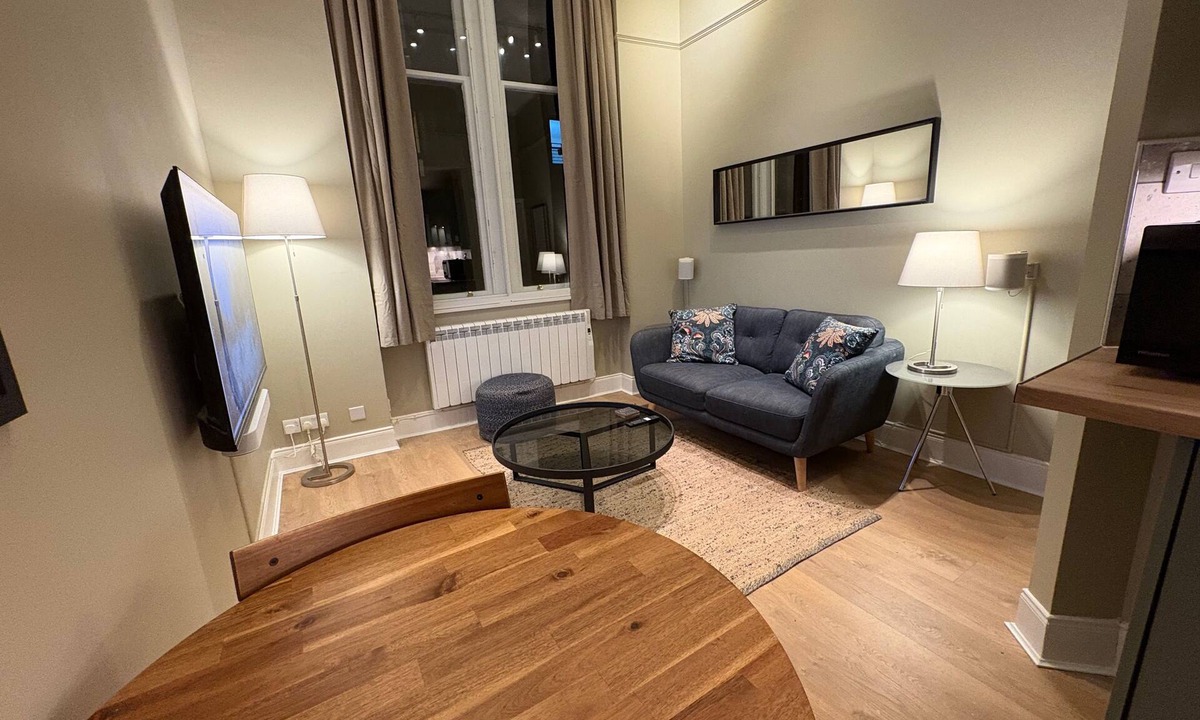 City Centre Glasgow Apartment | City Centre Luxury Retreat