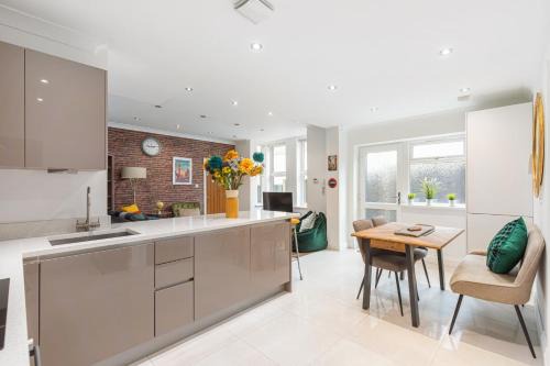 High Wycombe Apartment | City Centre Maison
