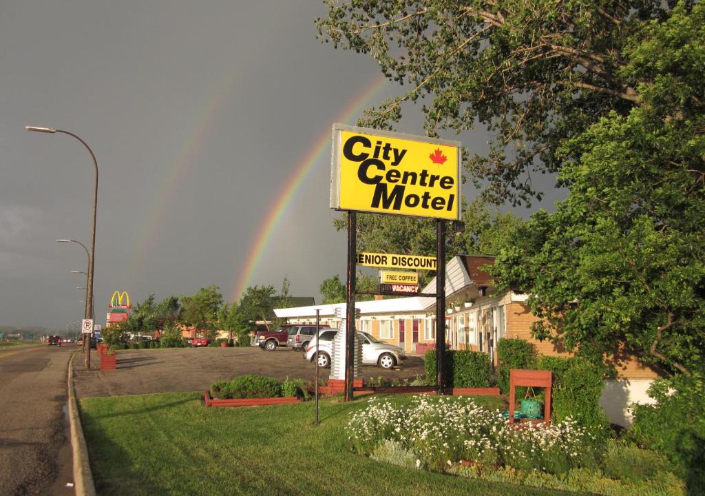 Swift Current Hotel | City Centre Motel
