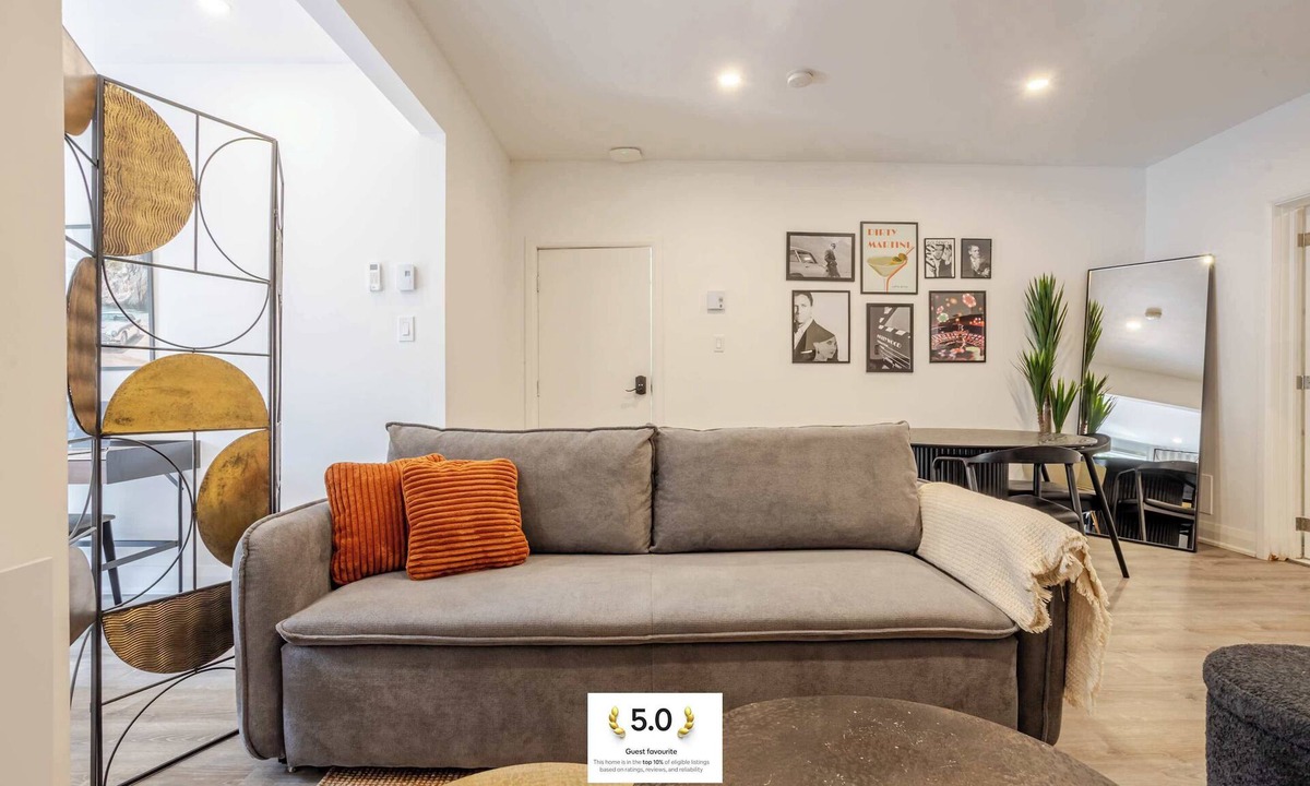 Latin Quarter House | City Comfort – Charming Studio in Ville-Marie