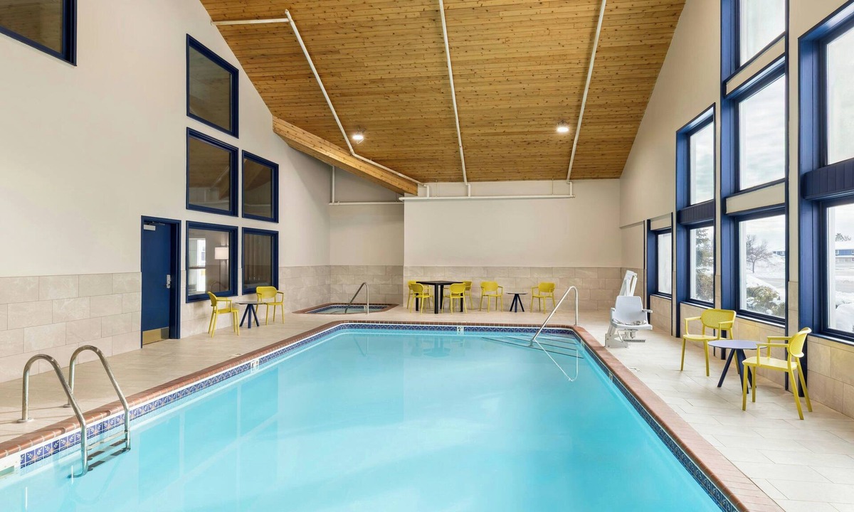 Bemidji Hotel | City Express by Marriott Bemidji