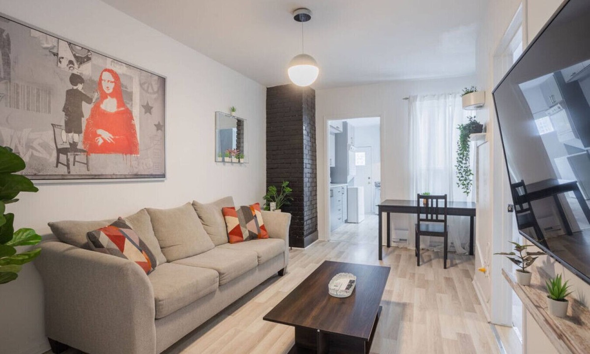 Griffintown Apartment | City Haven Stay | 4BR Stylish Getaway