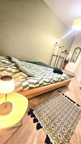 Lens Apartment | City home de lens