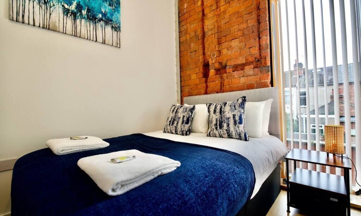 Coventry Apartment | City Loft Apartment.